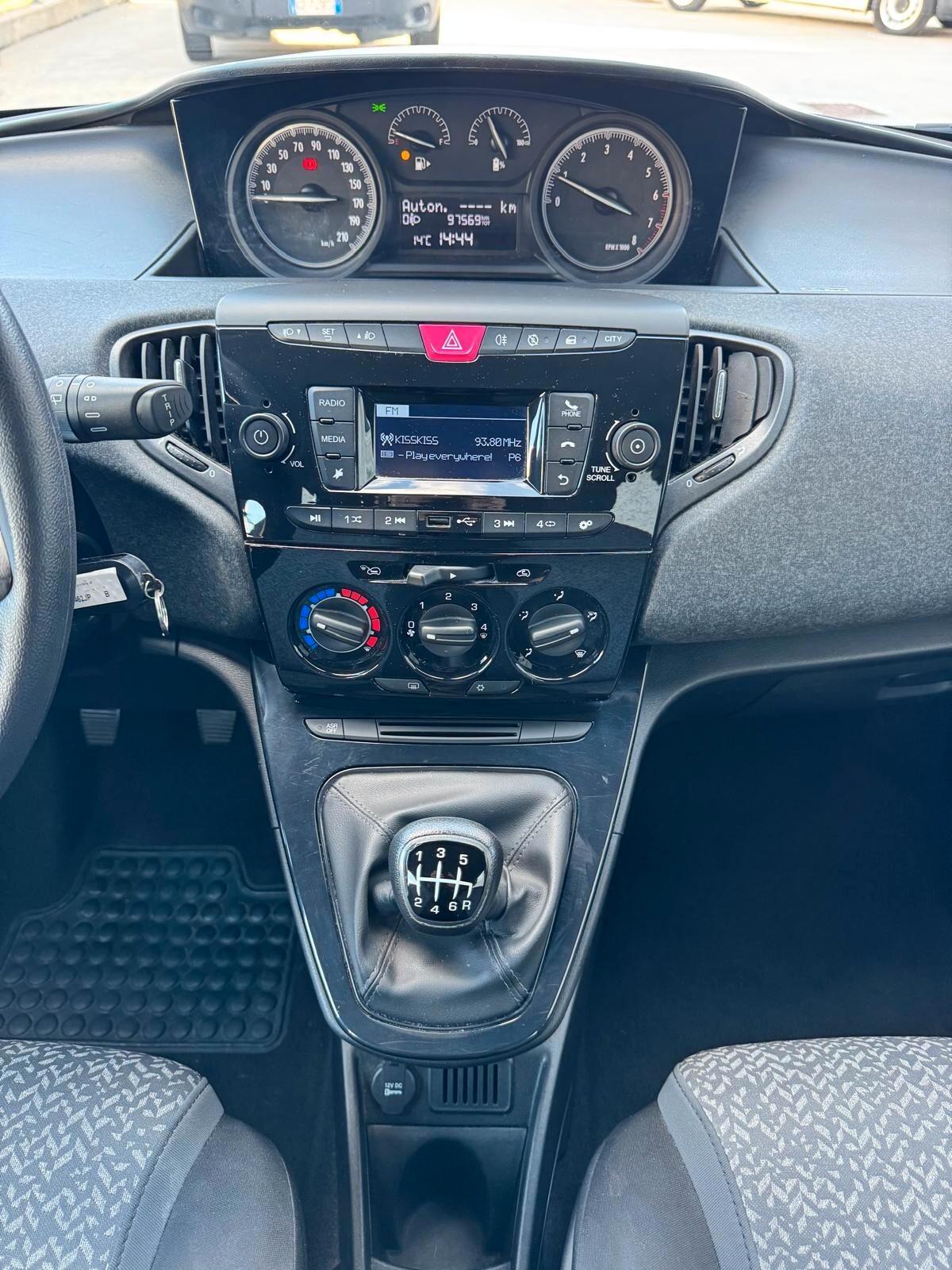 Ypsilon 1.0 FireFly 5 porte S&S Hybrid Silver