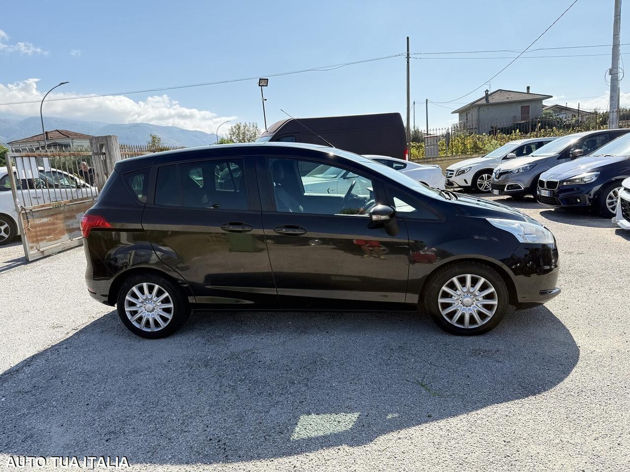 FORD B MAX ADATTA NEOPATENTATI