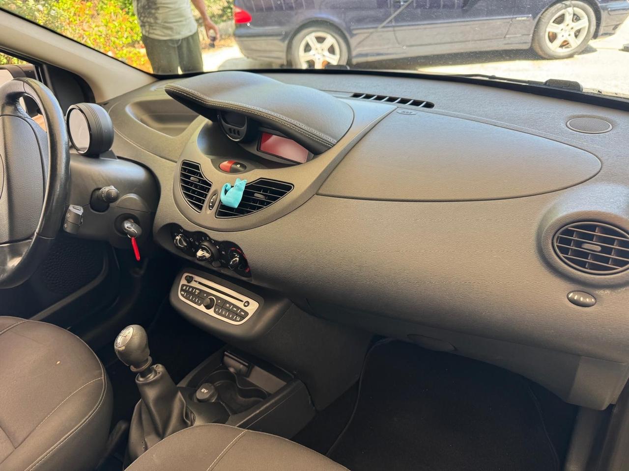 Renault Twingo 1.2 16V Dynamique 76CV 56KW