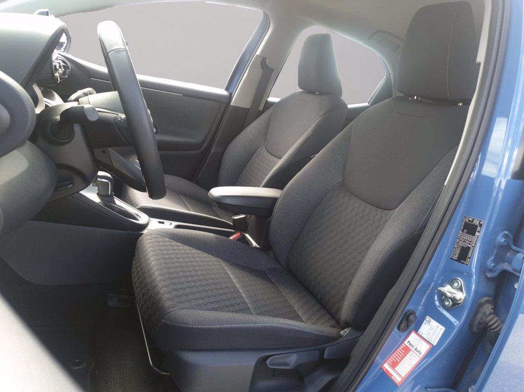 TOYOTA Yaris 1.5h active del 2021