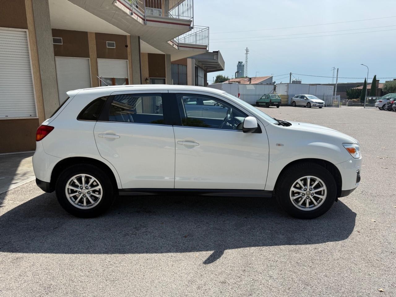 Mitsubishi ASX 1.6 DI-D 114 CV 2WD Inform
