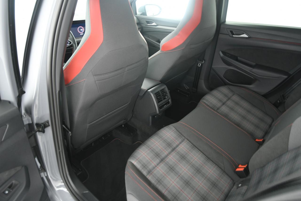 Volkswagen Golf GTI 2.0 TSI DSG