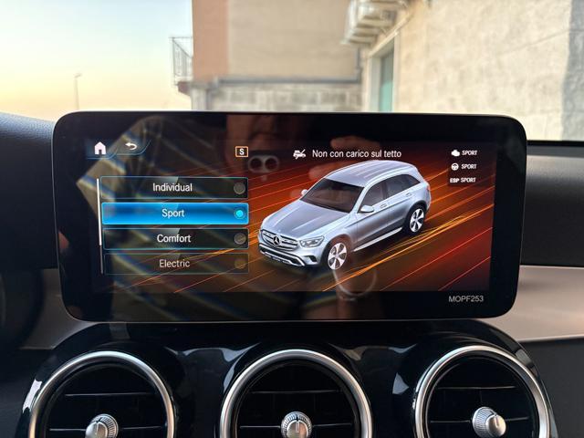 MERCEDES-BENZ GLC 300 de 4Matic Plug-in hybrid Sport.
