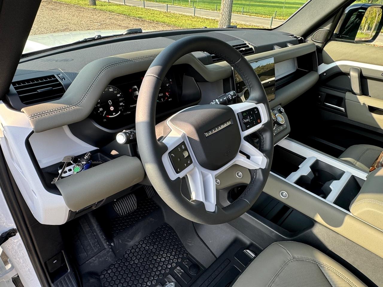 Land Rover Defender 250 CV - SUBENTRO LEASING