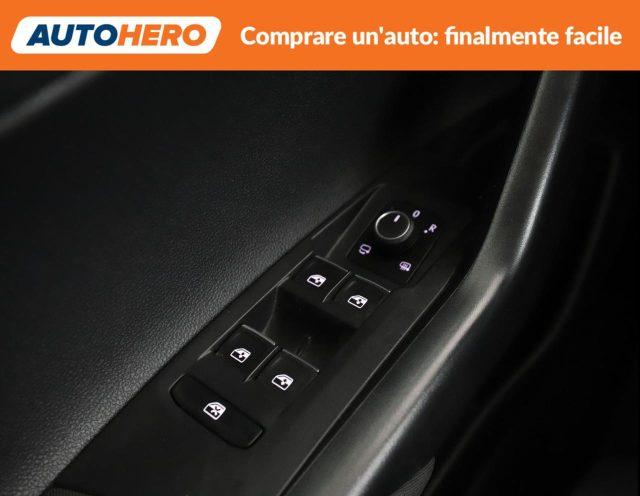 VOLKSWAGEN Taigo 1.0 TSI 110 CV R-Line