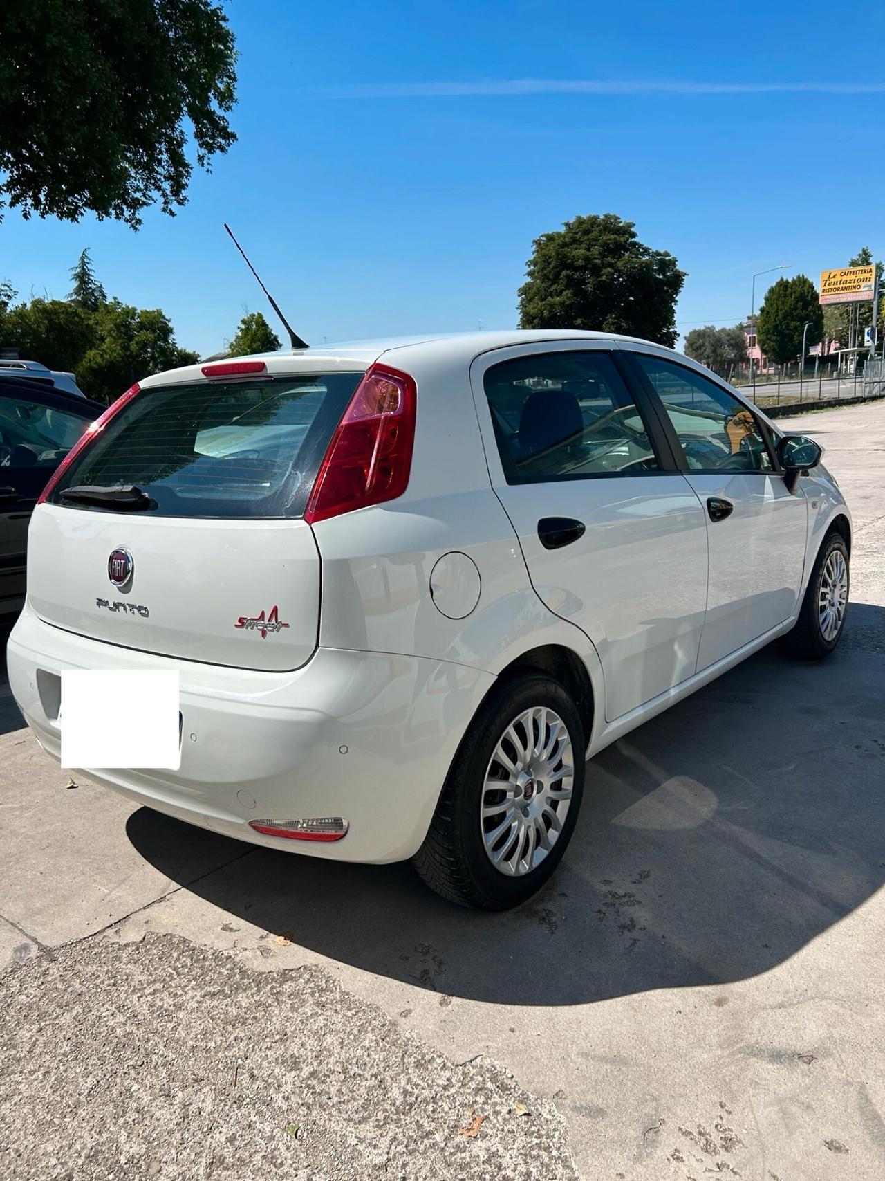 Fiat Punto 1.3 MJT II S&S 85 CV 5 porte ECO Street OK NEO PATENTATI