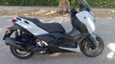 Yamaha X-Max 300 Tech Max
