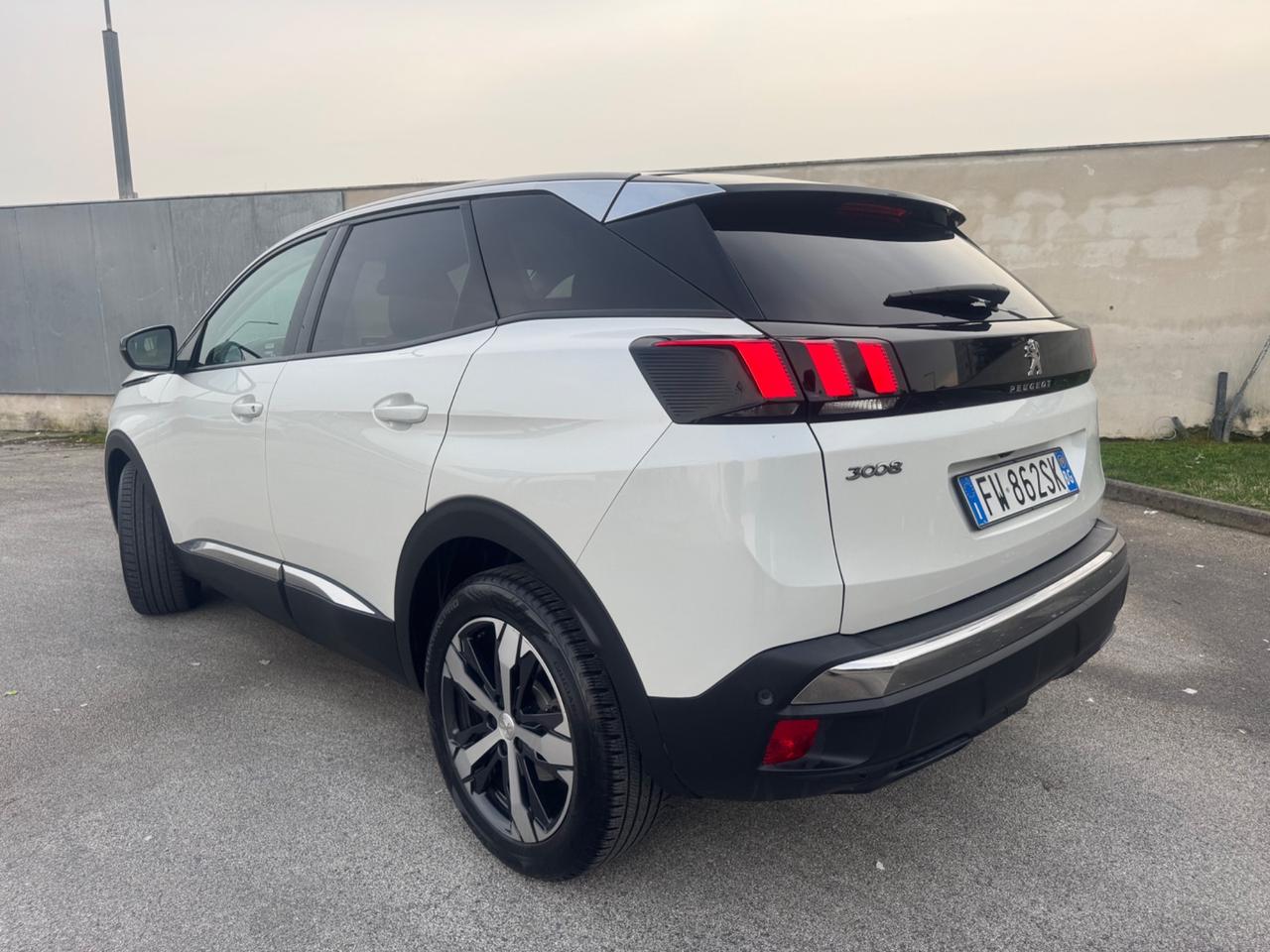 Peugeot 3008 BlueHDi 130 S&S Aut. Allure