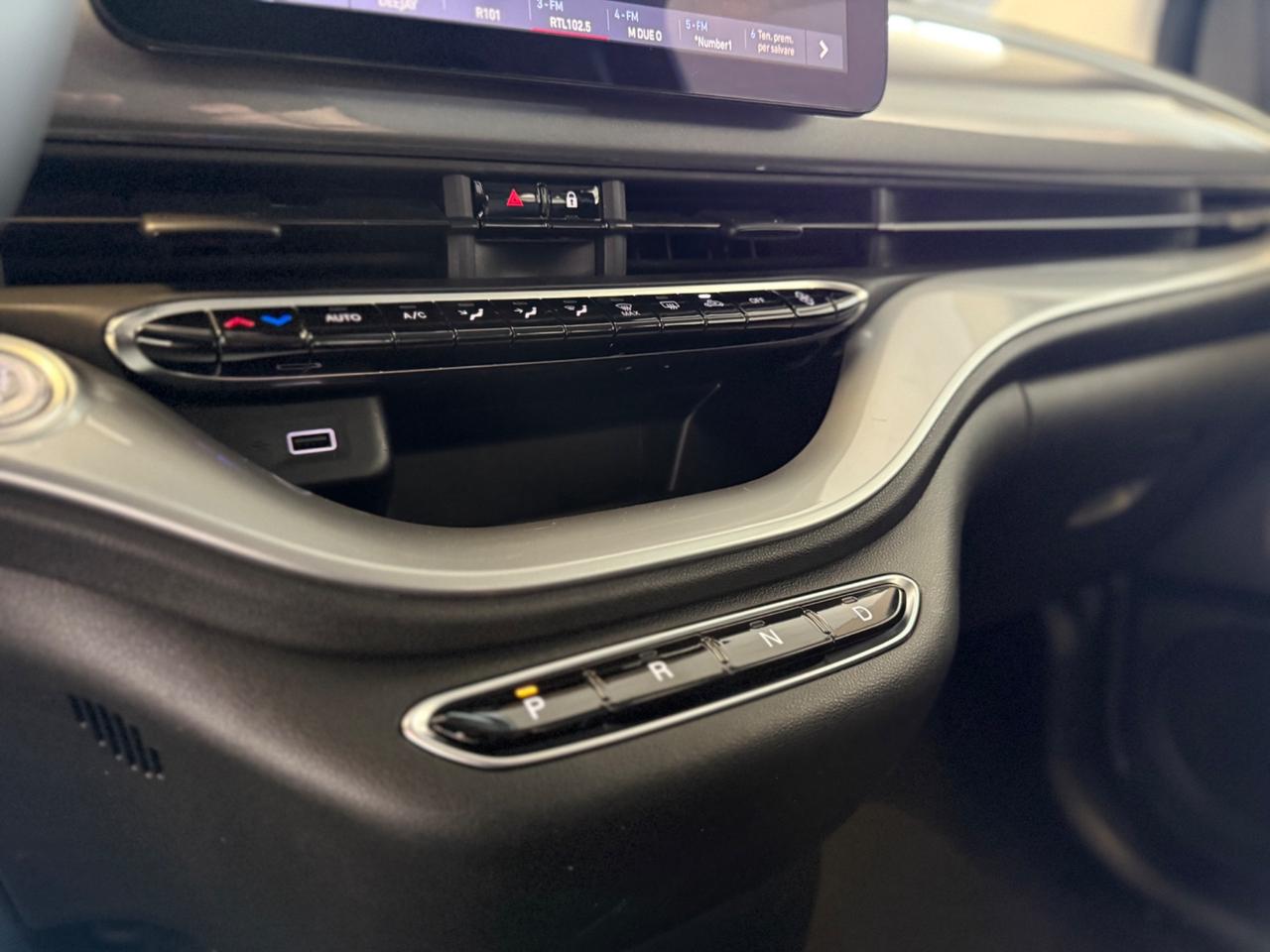 Fiat 500e Berlina 42 kWh La Prima NEOPATENTATI