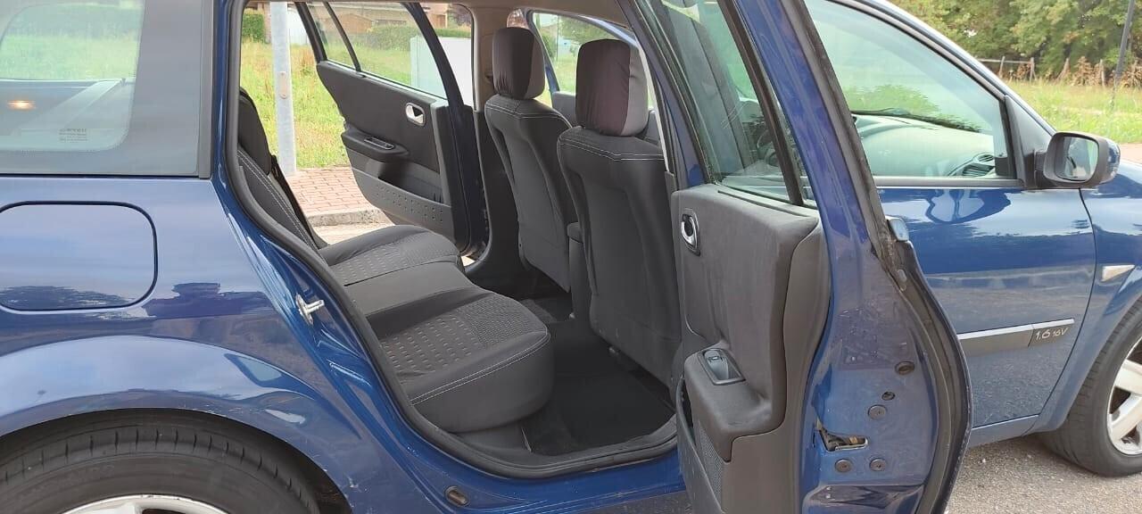 Renault Megane Mégane 1.6 16V 5 porte GPL Luxe Dynamique