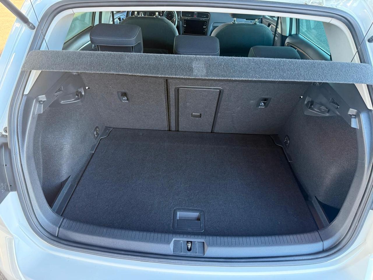 Volkswagen Golf 1.6 TDI 115 CV 5p R line