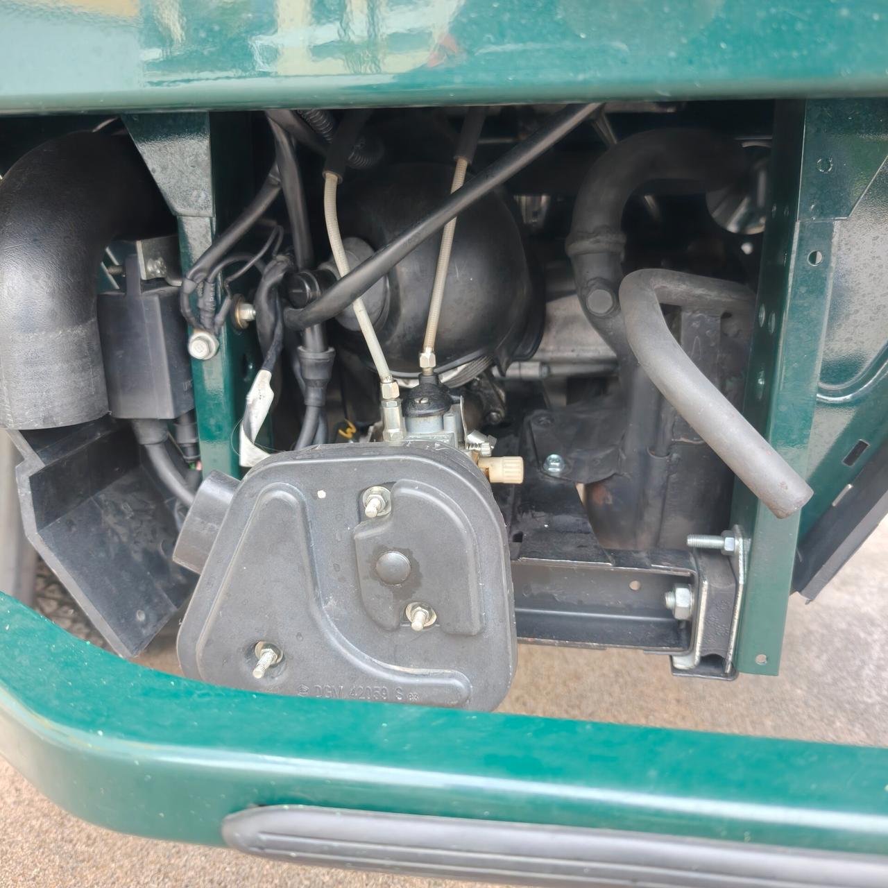 Piaggio Ape 50 con Cassone chiuso