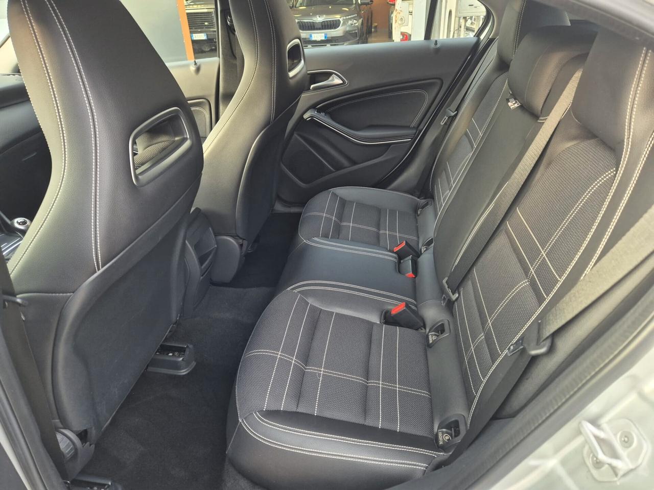 Mercedes-benz A 180 d Premium