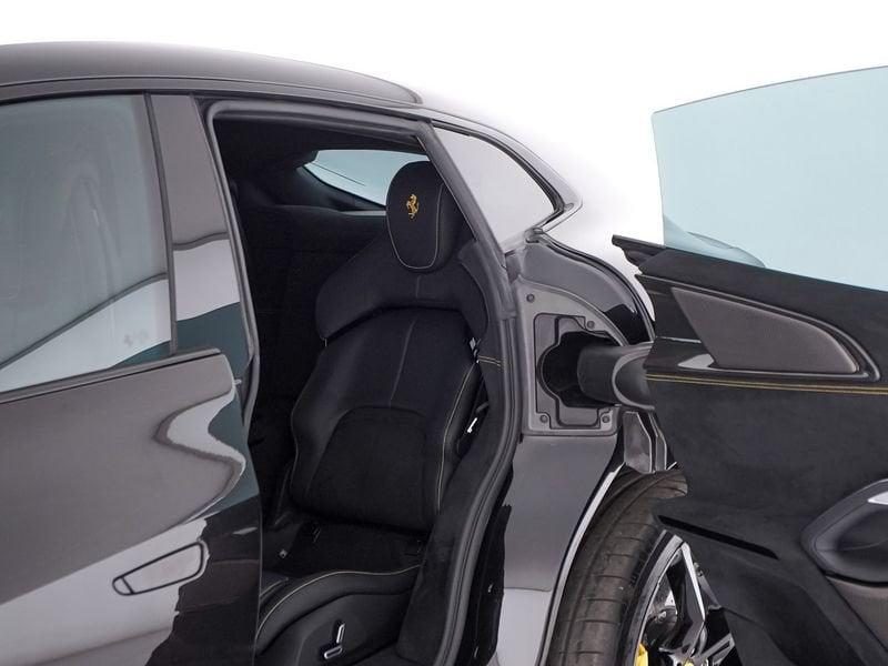 Ferrari Purosangue 6.5 V12 F1 DCT 4WD