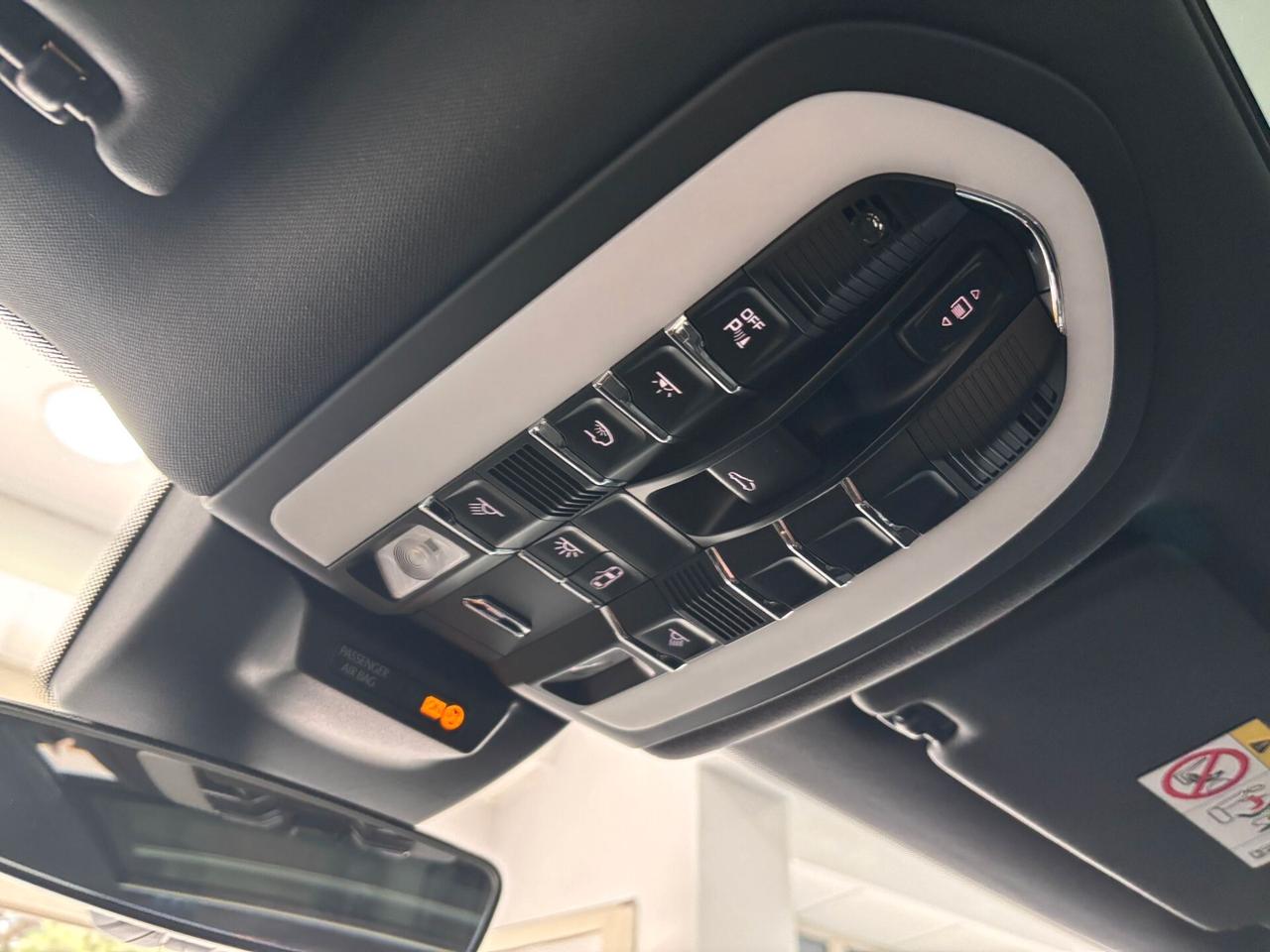 PORSCHE MACAN 2.0 PDK TETTO-NAVI-LED