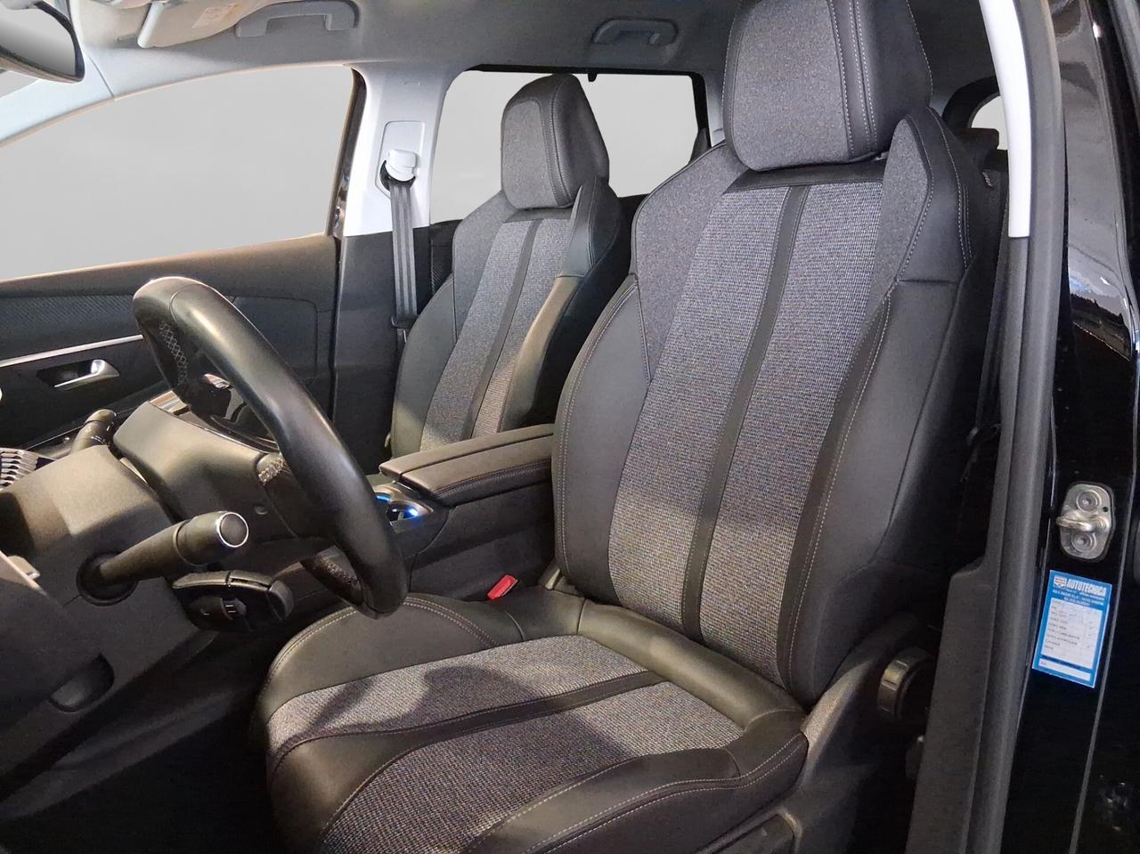 Peugeot 5008 PureTech Turbo 130CV S&S Allure 7 POSTI