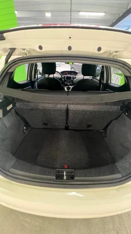 Lancia Ypsilon 1.2 69 CV 5 porte Platinum
