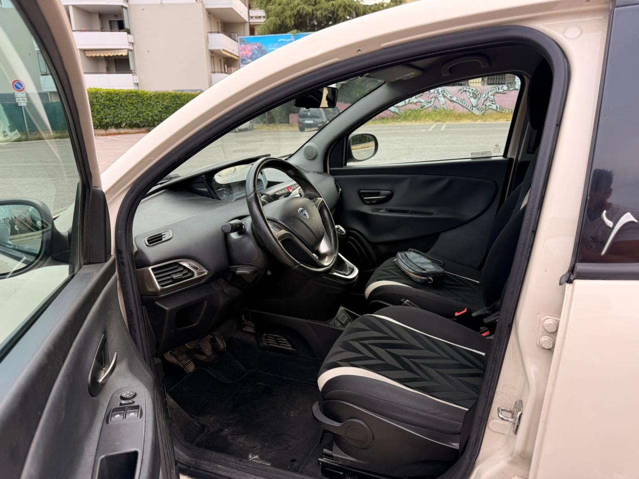 Lancia Ypsilon GARANZIA 12 MESI
