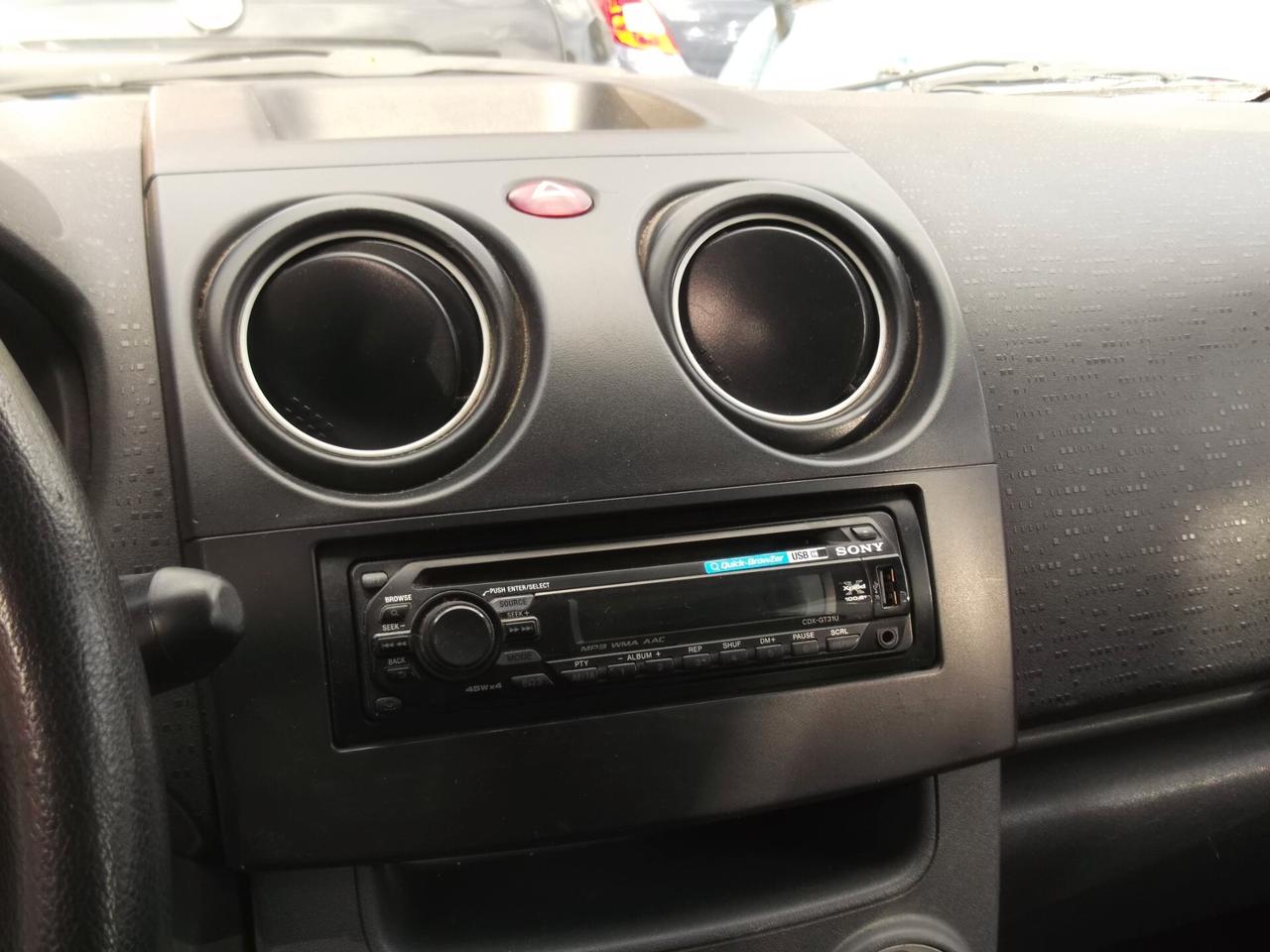 Mitsubishi Colt 1.3 5p. Inform - 34