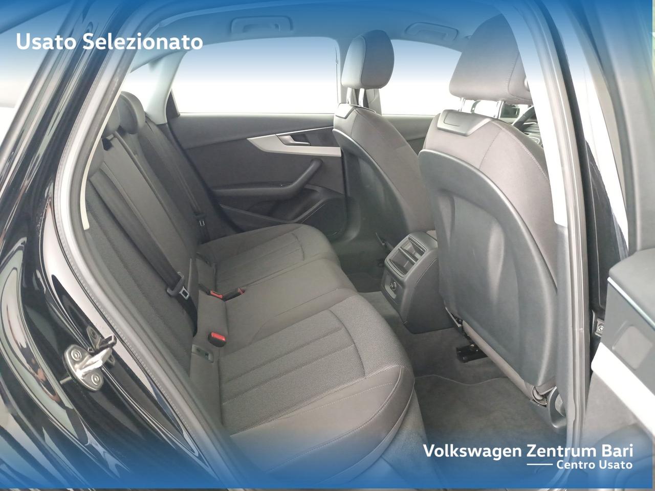 Audi A4 30 2.0 tdi mhev business 136cv s-tronic