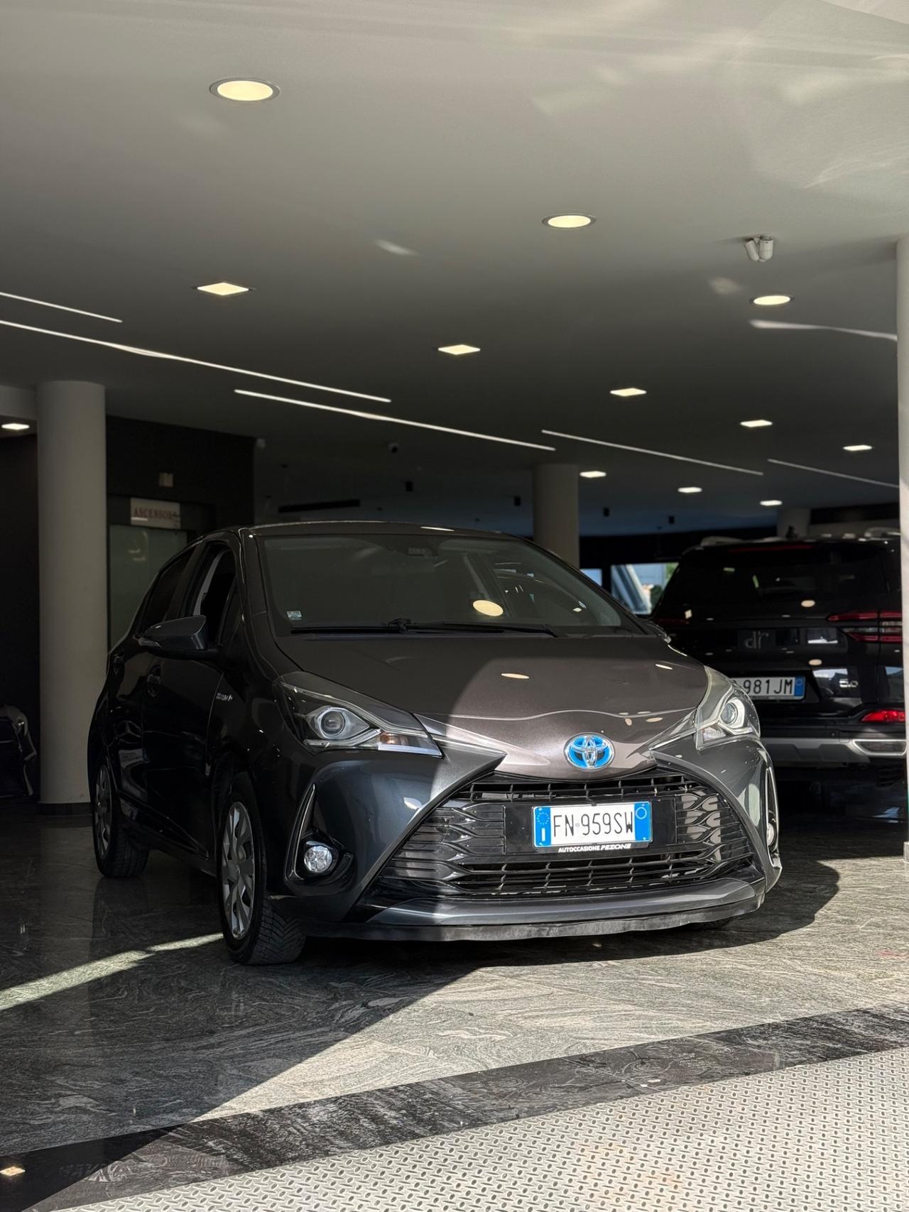 Toyota Yaris 1.5 Hybrid 5 porte Active