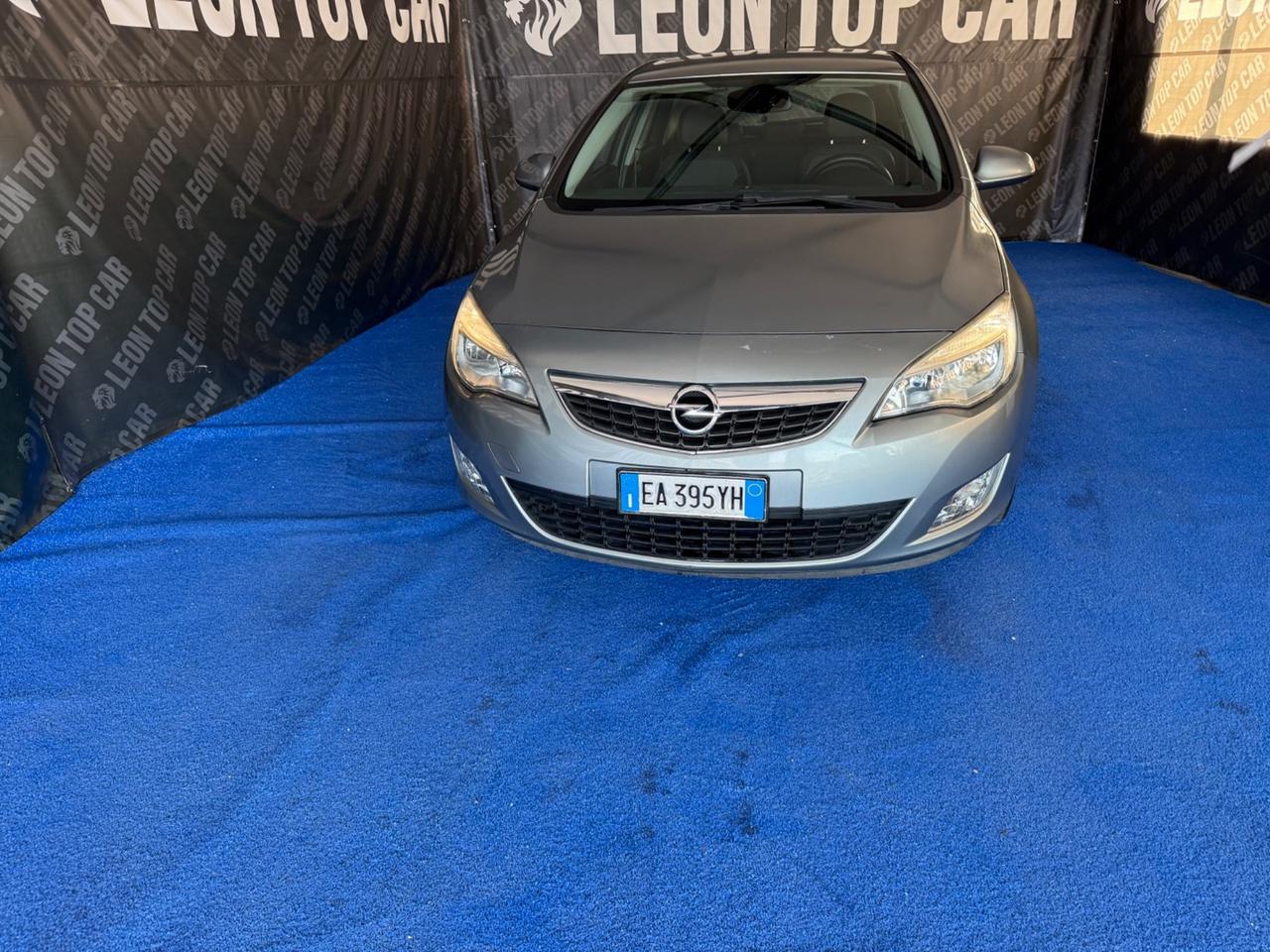 Opel Astra 1.7 CDTI 125CV 5 porte Cosmo distribuzione effettuata