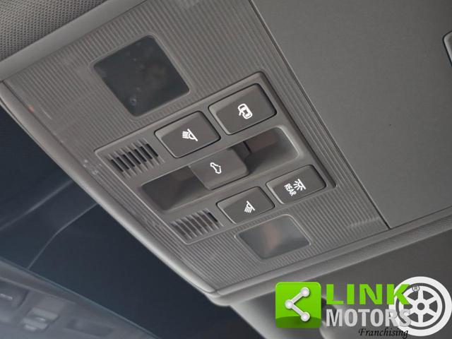 VOLKSWAGEN Golf 1.5 TSI 150 CV R Line Airlift Omologato