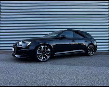 AUDI RS4 AVANT TIPTRONIC QUATTRO