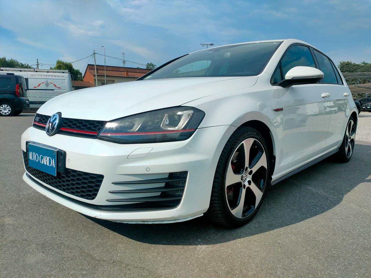 Volkswagen Golf GTI Performance 2.0 TSI 5p. dsg