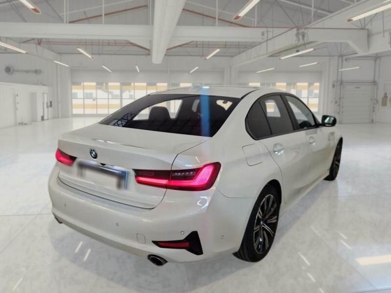 Bmw 320d xDrive 48v Business Advantage Aut.