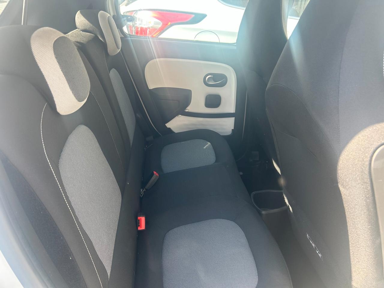 Renault Twingo SCe EDC Lovely