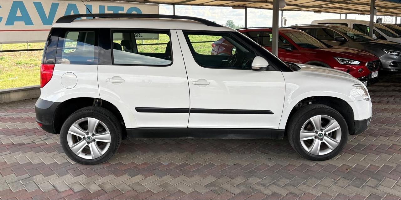 Skoda Yeti 2.0 TDI CR 140CV DSG 4x4 Adventure