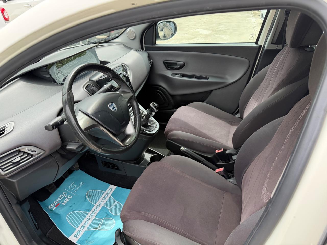 Lancia Ypsilon 0.9 TwinAir 5porte 85CV /TETTO APR.