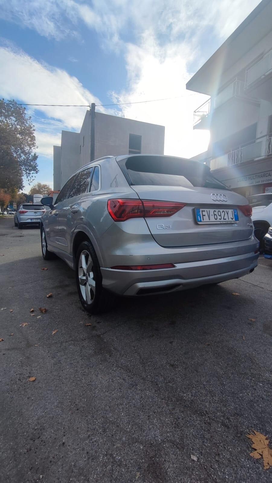 Audi Q3 40 TDI quattro S tronic Business Advanced