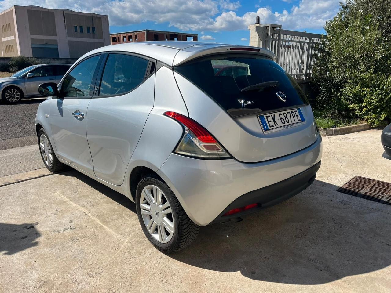 Lancia Ypsilon 1.3 MJT 16V 95 CV 5 porte S&S Silver