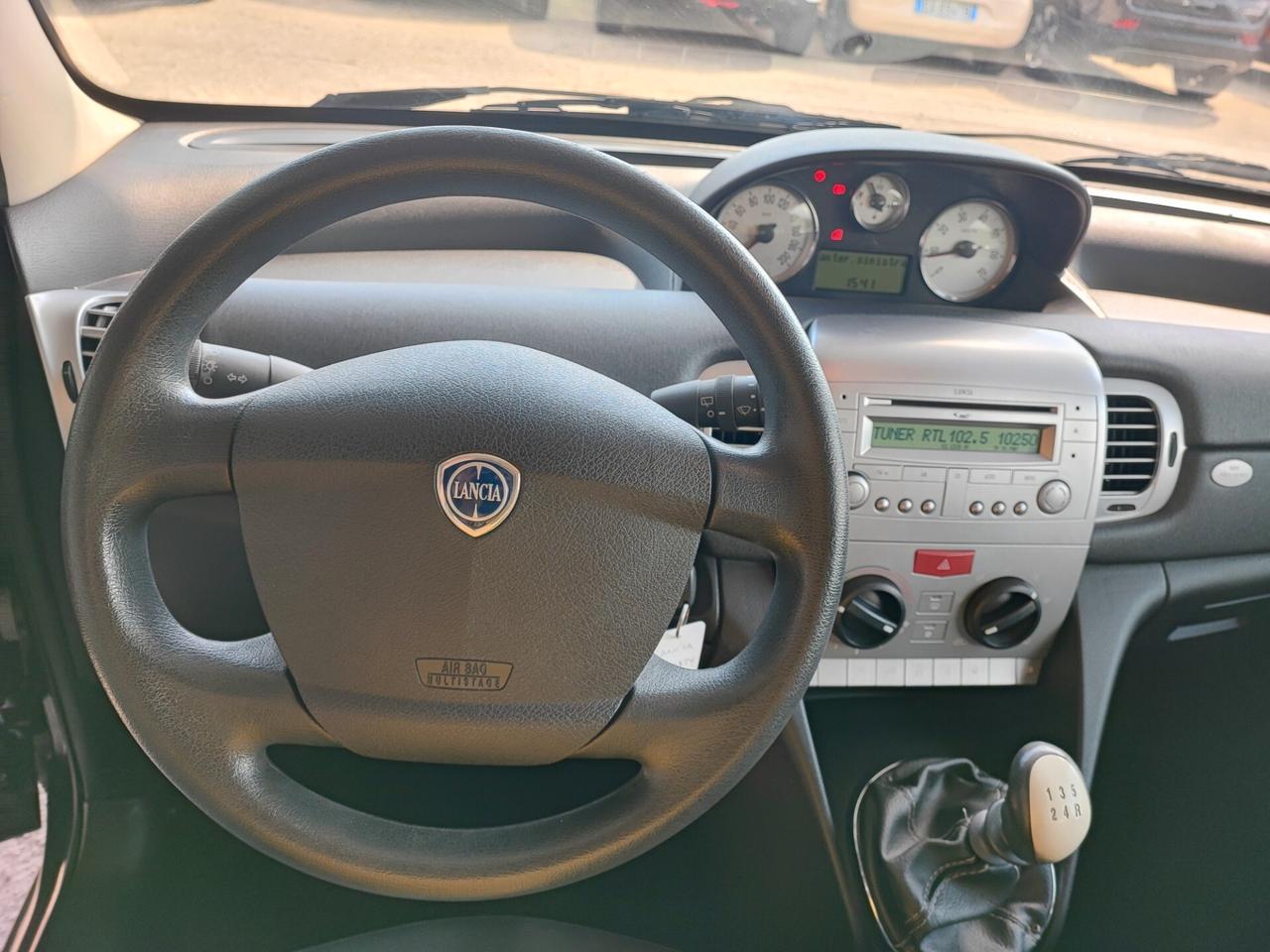 Lancia Ypsilon 1.2 Argento