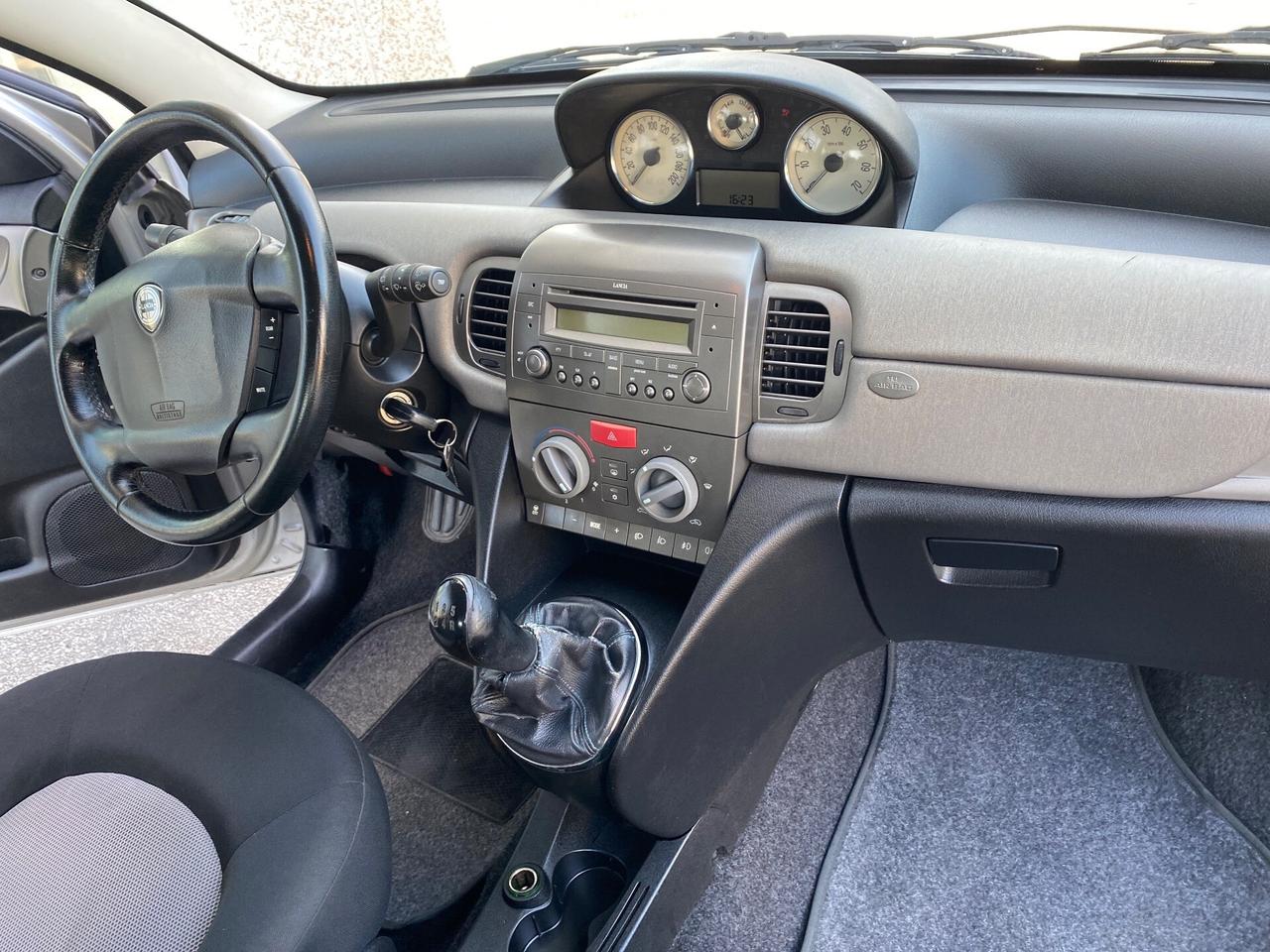 Lancia Ypsilon 1.3 Multijet 16V Argento