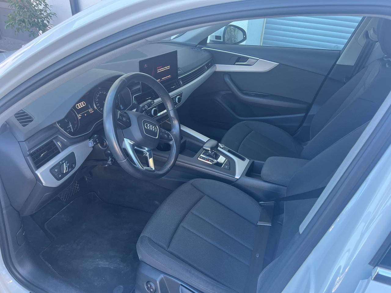 Audi A4 Avant 40 g-tron S tronic Business Advanced