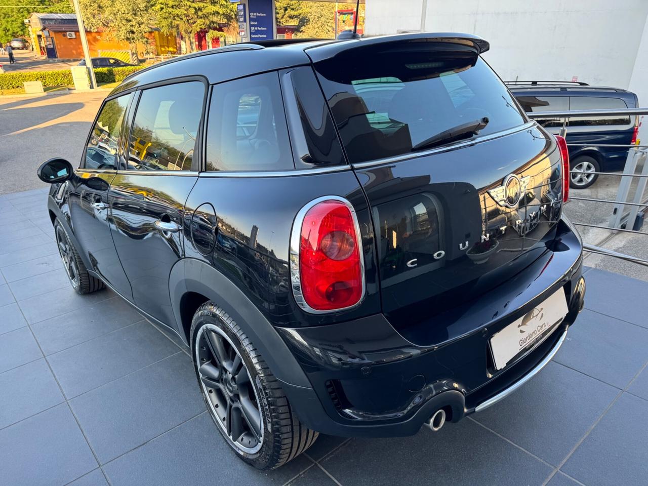 Mini Cooper Countryman Mini 2.0 143cv Cooper automatica tetto in garanzia