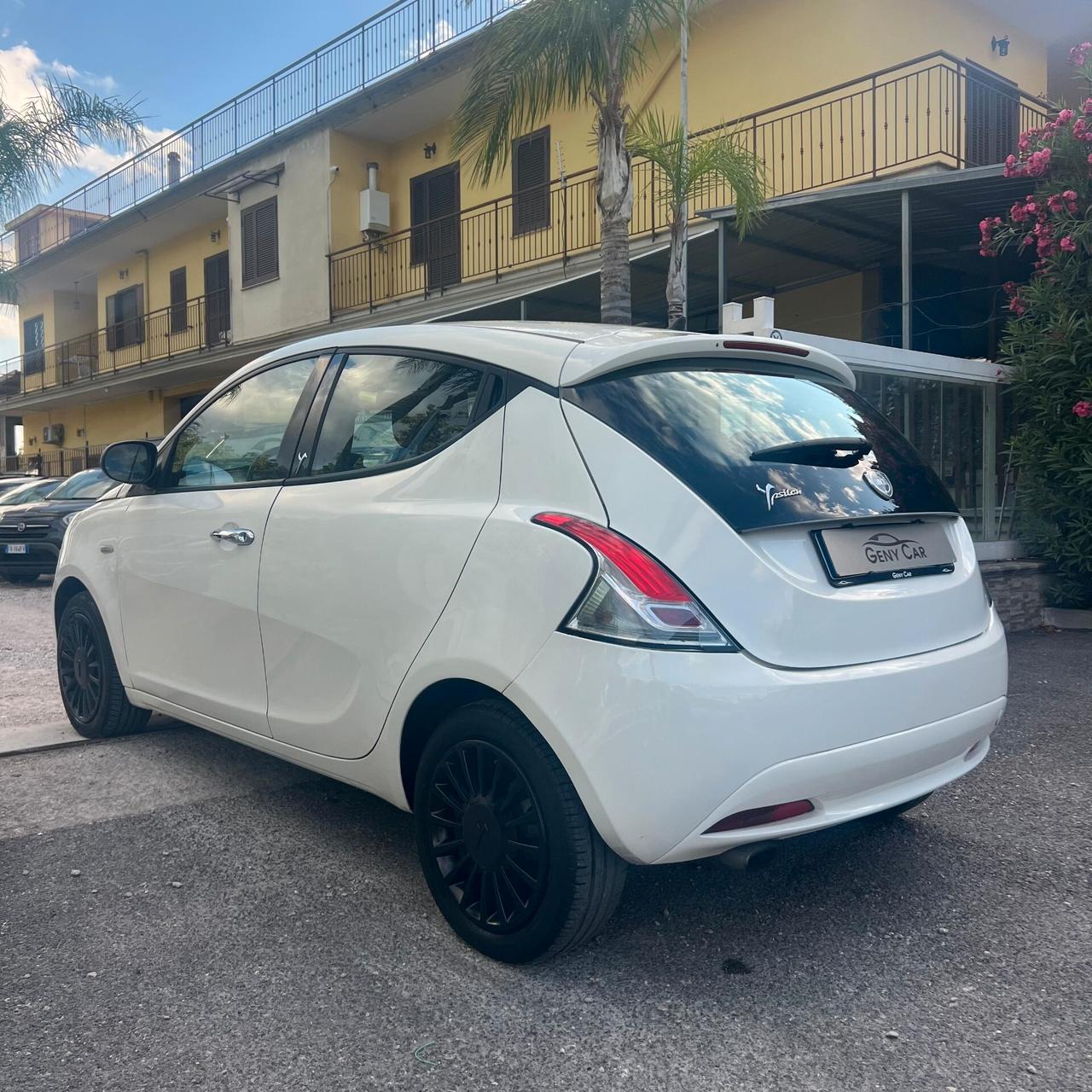 Lancia Ypsilon 1.2 69 CV 5 porte GPL Ecochic Gold