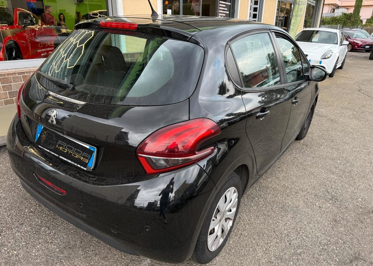 Peugeot 208 BlueHDi 75 5 porte Allure