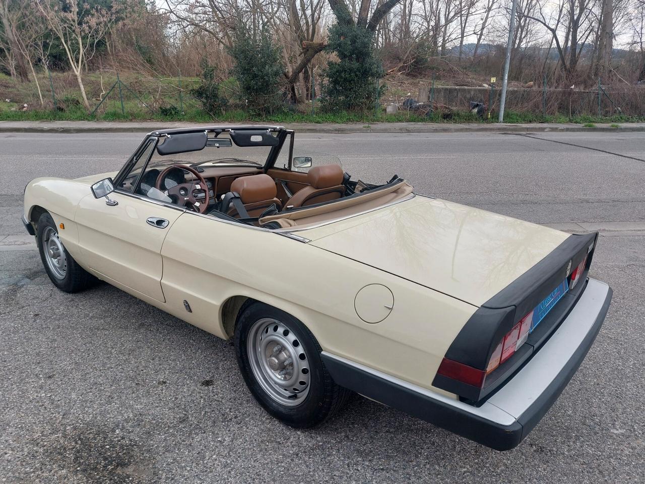 Alfa Romeo Spider 1600 Asi