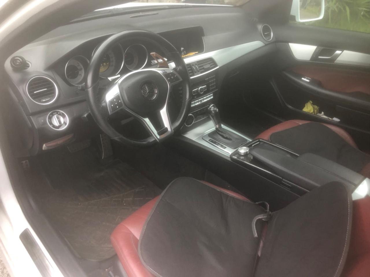 Mercedes-benz C 200 220 CDI BlueEFFICIENCY Coupé Avantgarde