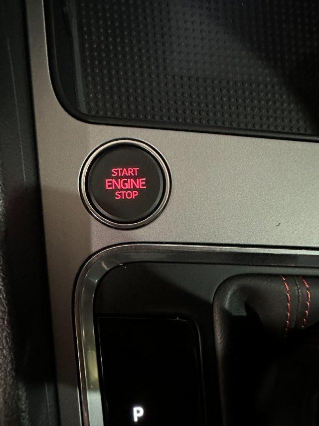 SEAT Ateca 1.5 EcoTSI DSG FR - LED - 19" - Tetto-Camera-DCC