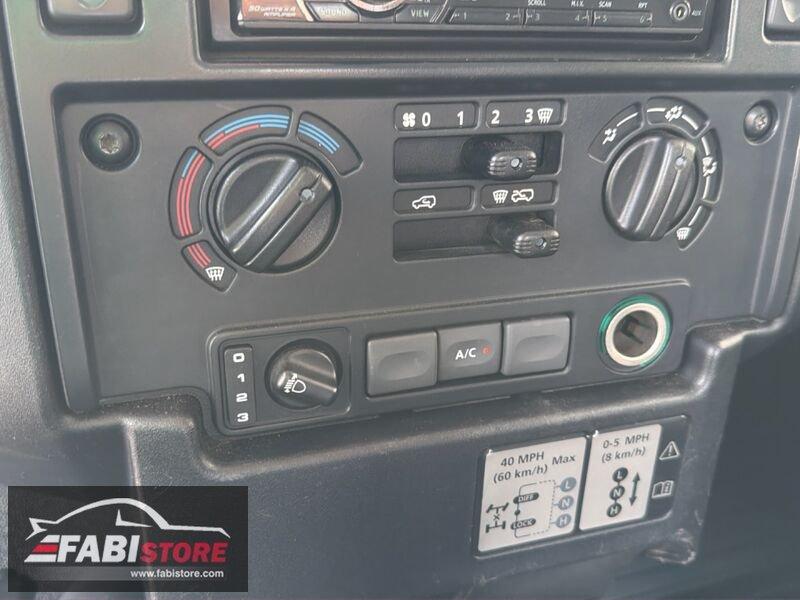 Land Rover Defender Defender 90 2.2 TD4 122 Cv SW - Cerchi, Clima, Radio ecc