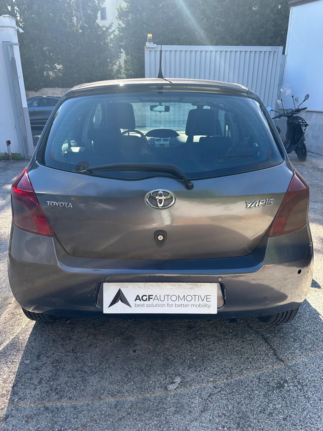 Toyota Yaris 1.4 D-4D 5 porte Navi