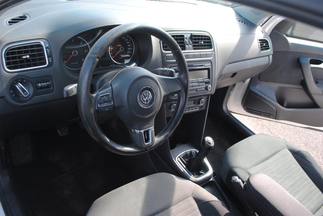 VOLKSWAGEN POLO 1.6 TDI 75 CV OK NEOPATENTATI