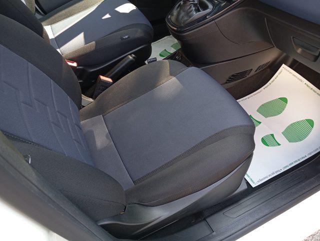 LANCIA Ypsilon 1.0 FireFly 5 porte Hybrid Platino Pari al Nuovo