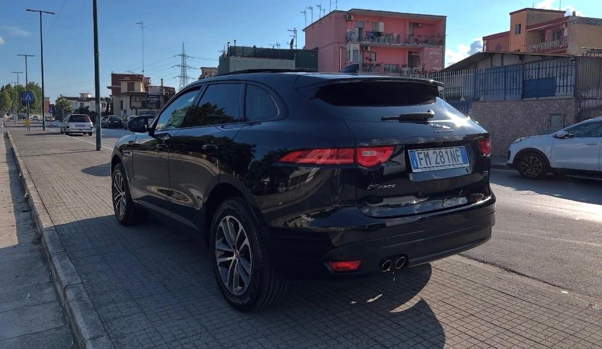 Jaguar F-Pace 2.0 D 180 CV 2018