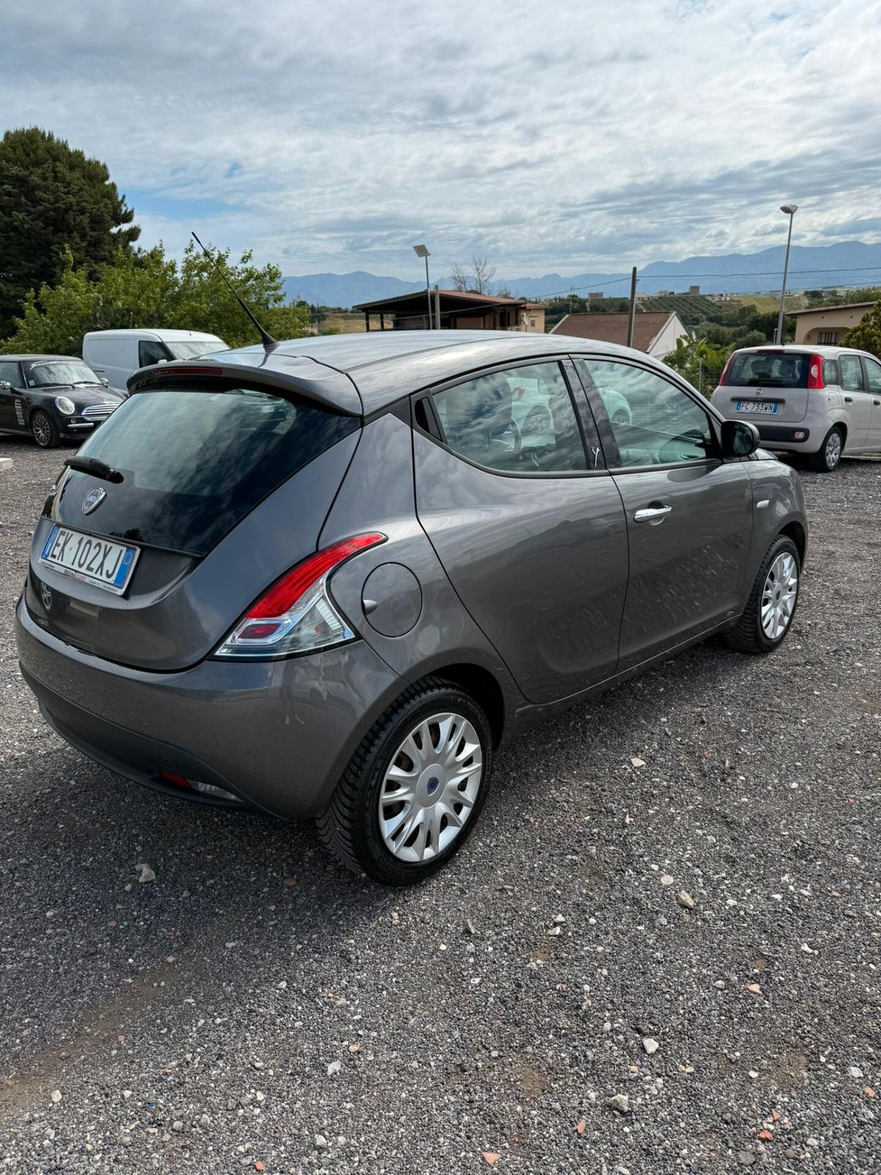 Lancia Ypsilon 1.2 69 CV 5 porte S&S Platinum